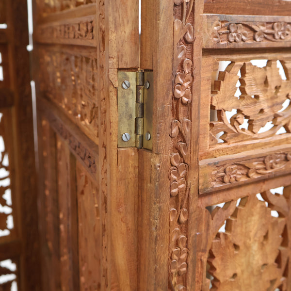 シーシャムウッド製の透かし彫りパーテーション