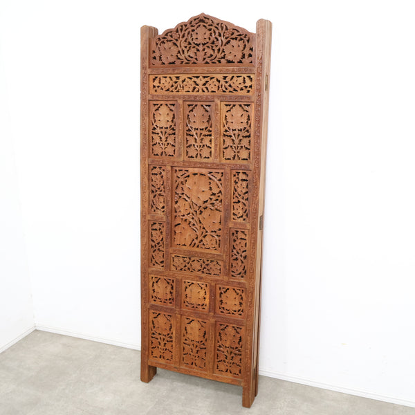 シーシャムウッド製の透かし彫りパーテーション