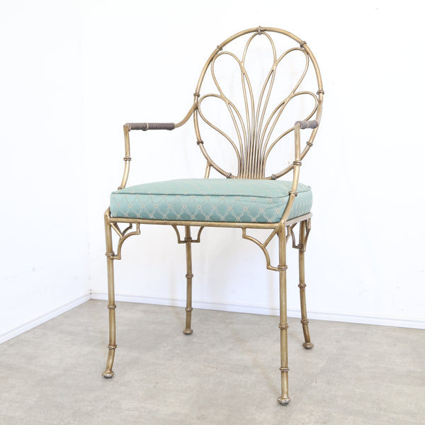 アイアンのエレガントなアームチェア No.1