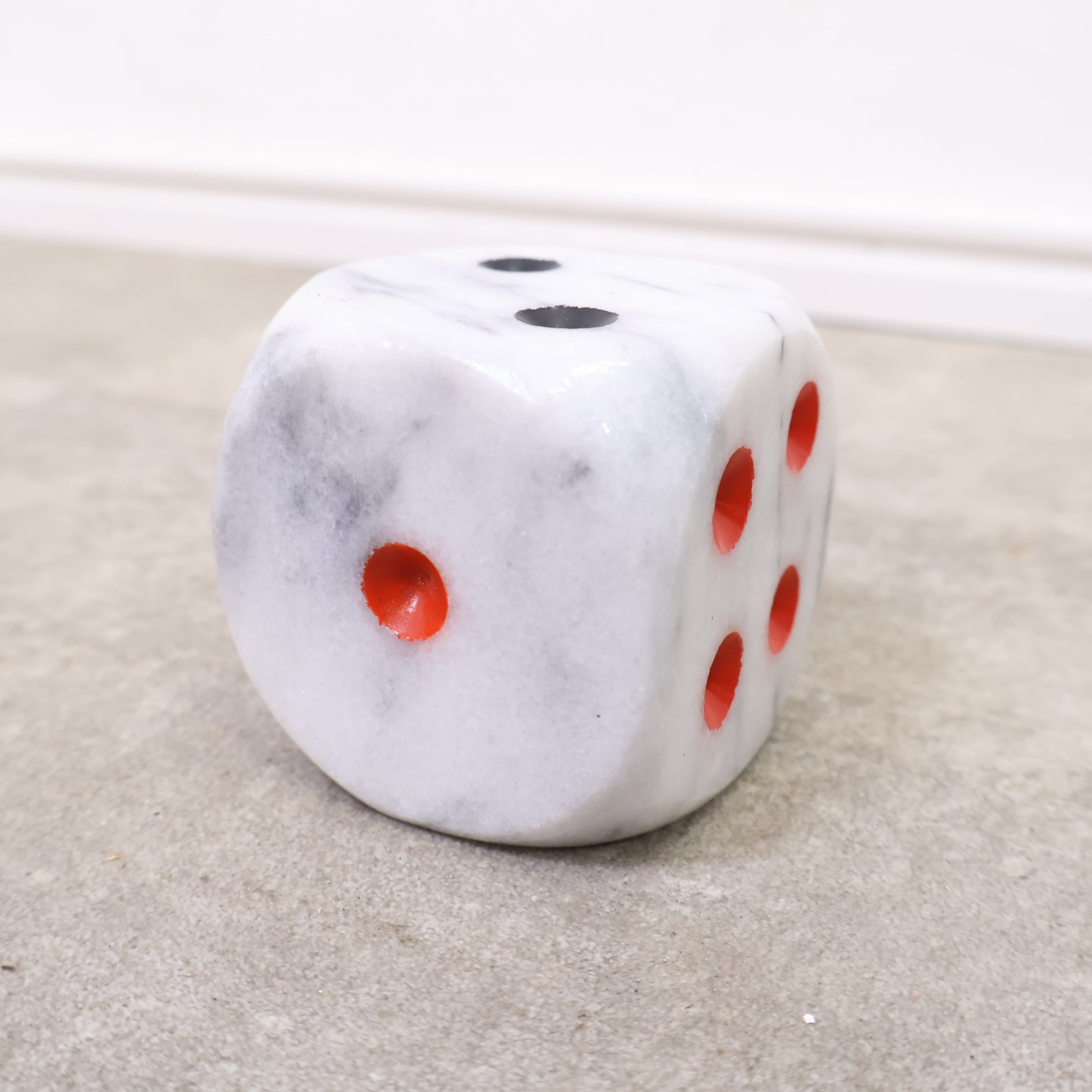 大理石のサイコロのオブジェ – バナルオンラインショップ（BANUL）の