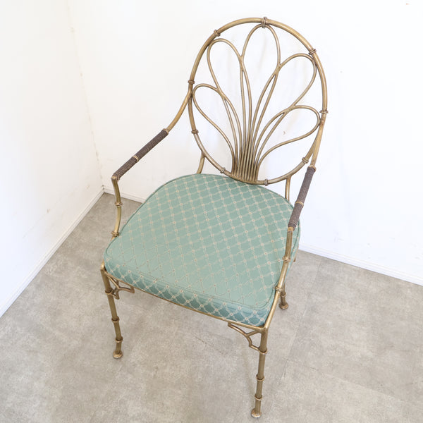 アイアンのエレガントなアームチェア No.1