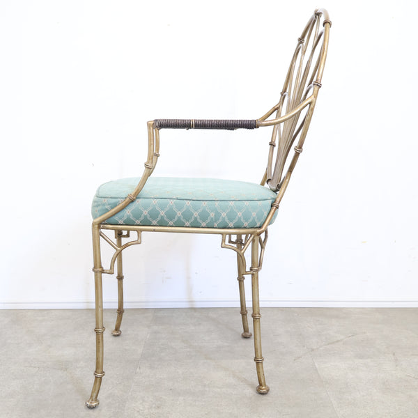 アイアンのエレガントなアームチェア No.1