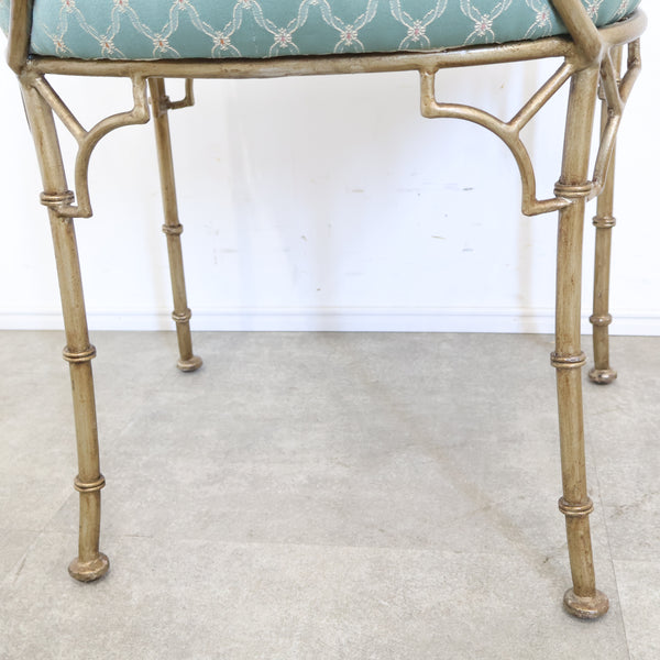 アイアンのエレガントなアームチェア No.1