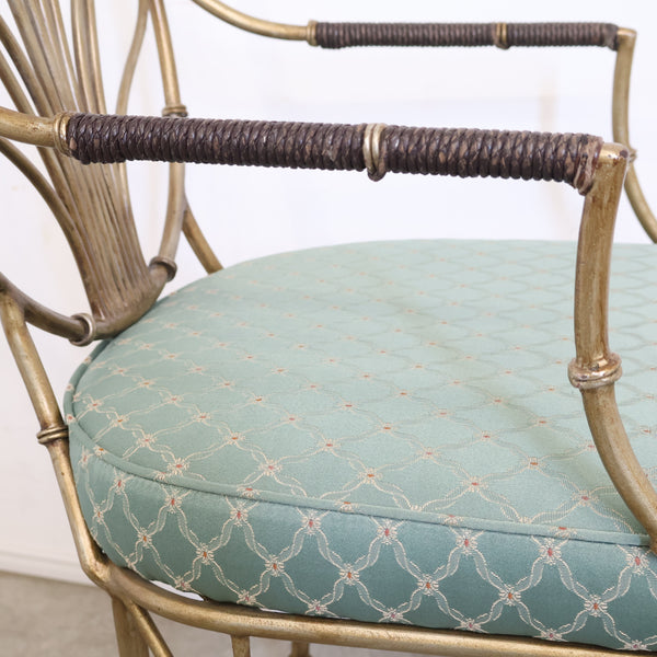 アイアンのエレガントなアームチェア No.1