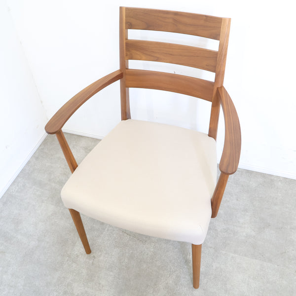 カリモク家具 CT6160シリーズのアームチェア