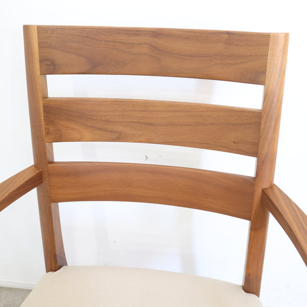 カリモク家具 CT6160シリーズのアームチェア