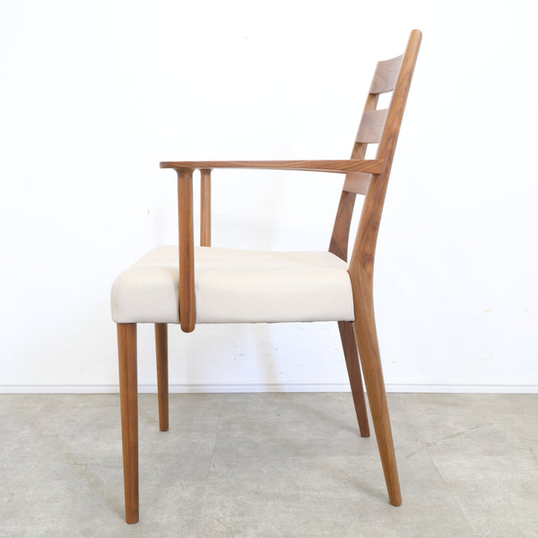 カリモク家具 CT6160シリーズのアームチェア