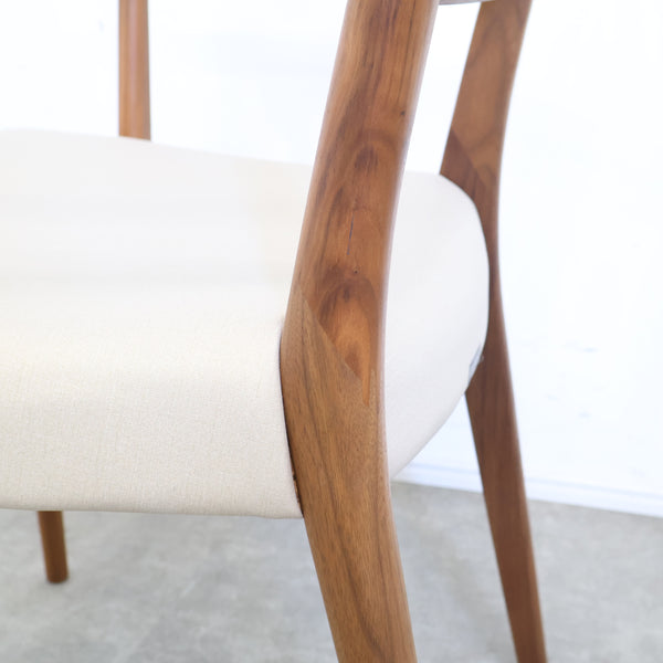 カリモク家具 CT6160シリーズのアームチェア