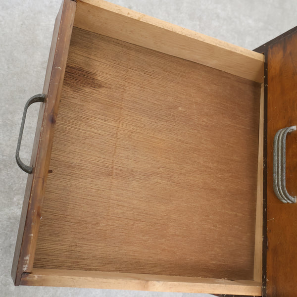 味わい深い10杯小引き出し・抽斗