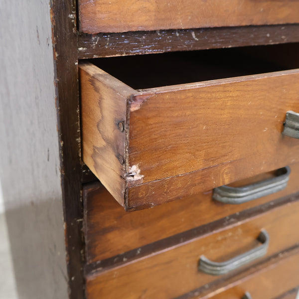 味わい深い10杯小引き出し・抽斗