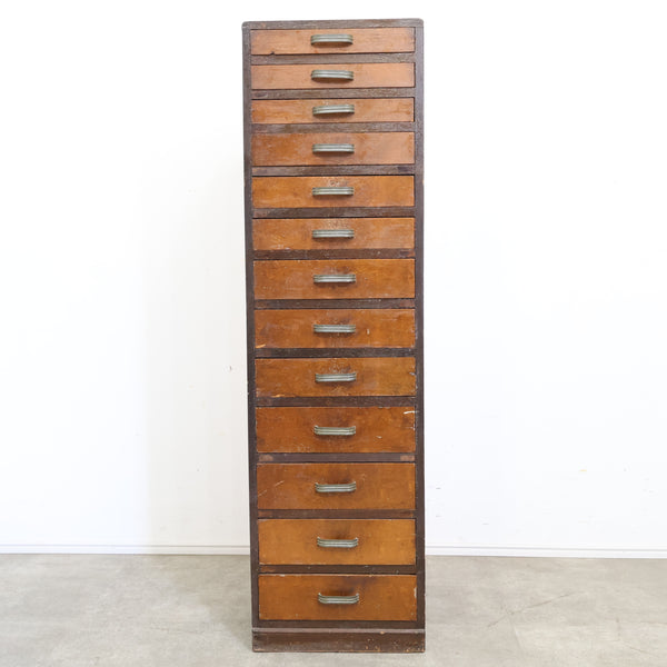 味わい深い13杯小引き出し・抽斗