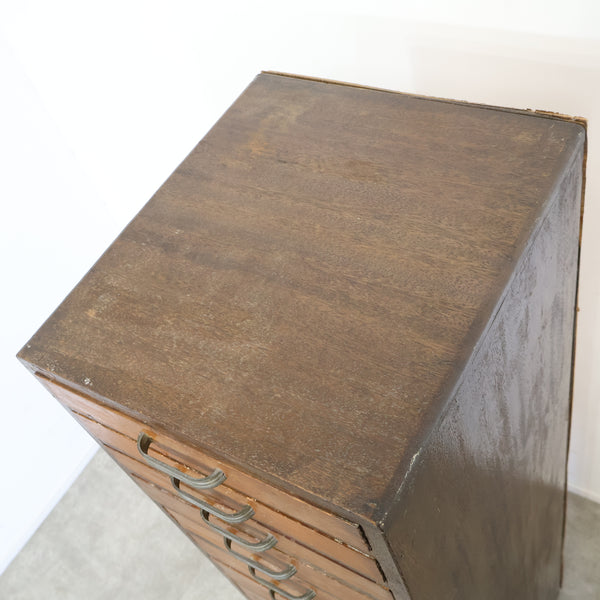 味わい深い13杯小引き出し・抽斗