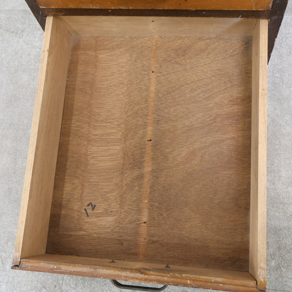 味わい深い13杯小引き出し・抽斗