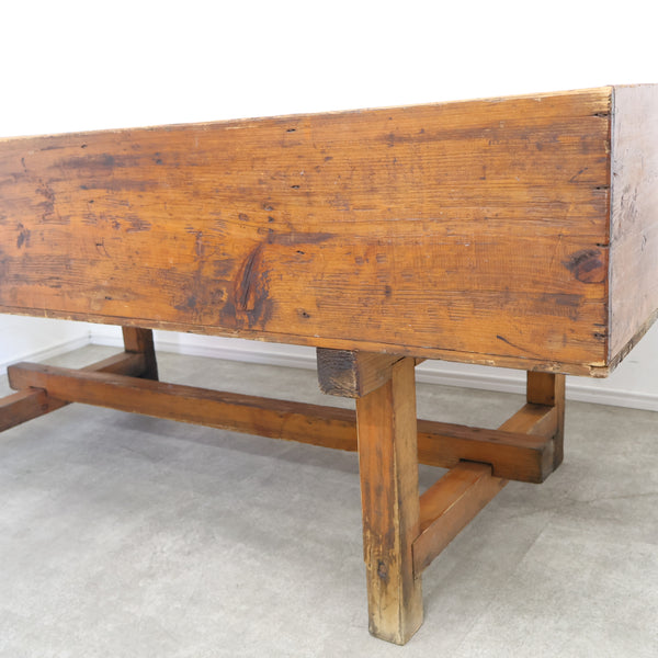 仕切り付き陳列棚・什器