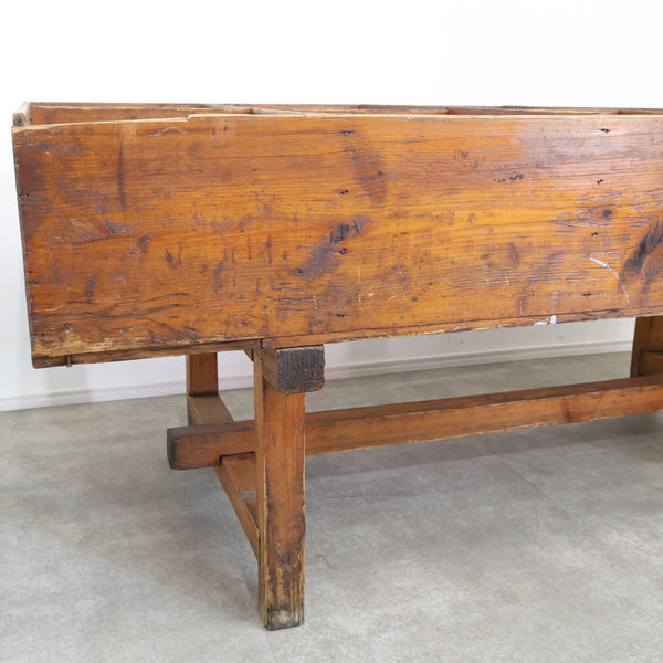 仕切り付き陳列棚・什器