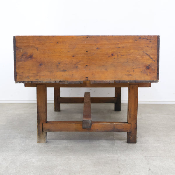 仕切り付き陳列棚・什器