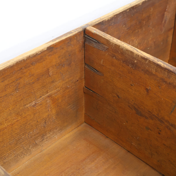 仕切り付き陳列棚・什器