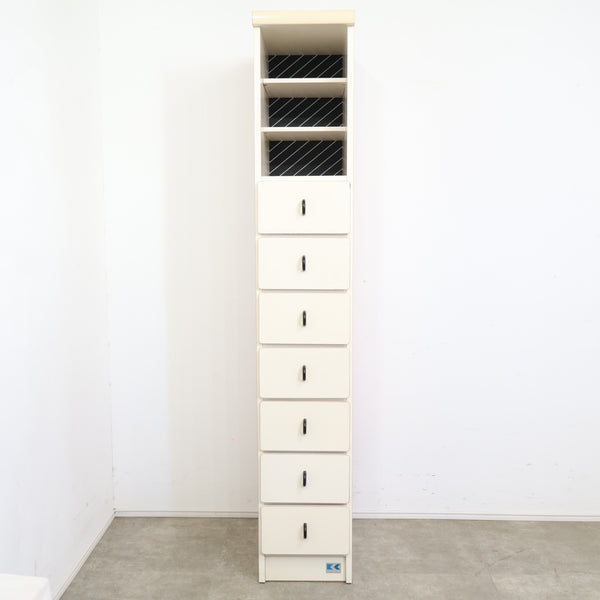 スリムなレトロ収納棚・キャビネット