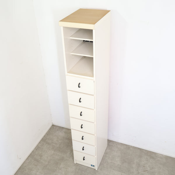 スリムなレトロ収納棚・キャビネット