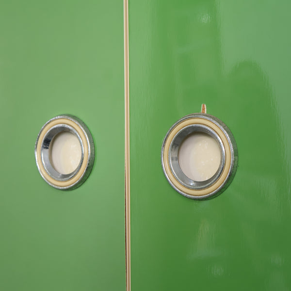 レトログリーンの収納棚・キャビネット