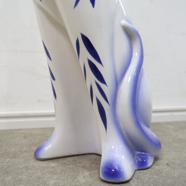 猫モチーフの陶器オブジェ No.1