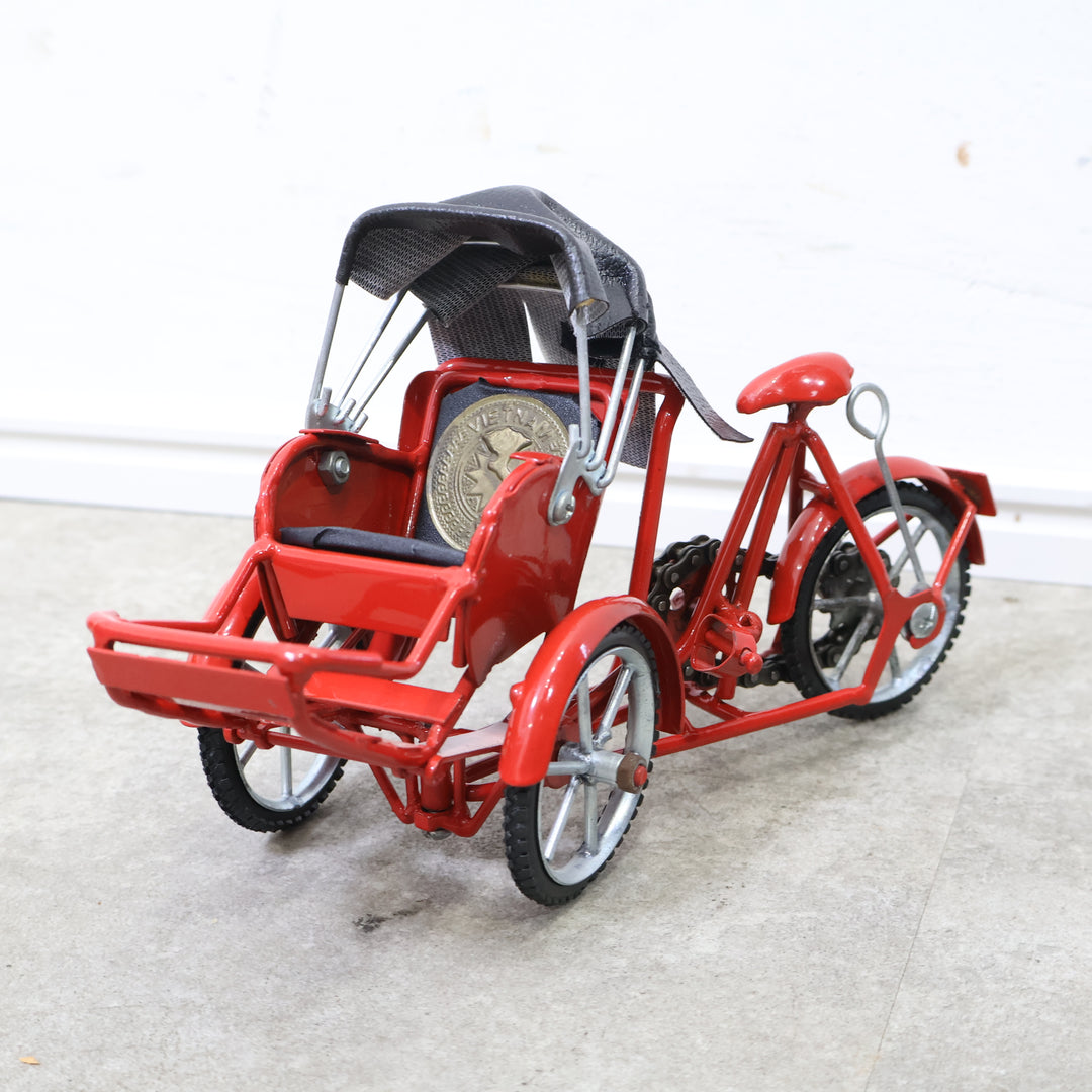 ベトナムの赤い三輪車型シクロのオブジェ – バナルオンラインショップ 