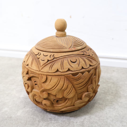 木彫りの小物入れ（香合）