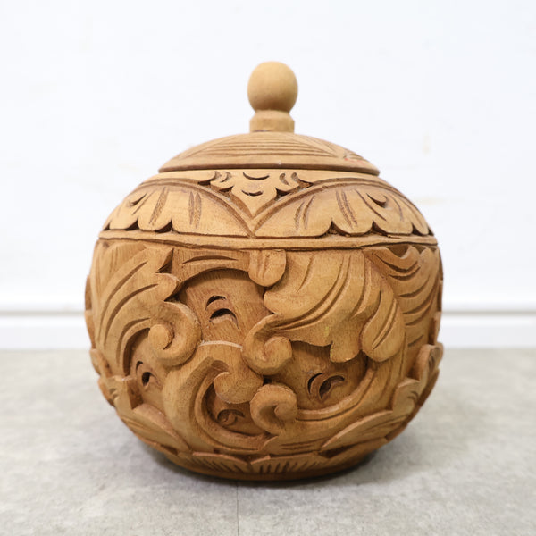 木彫りの小物入れ（香合）