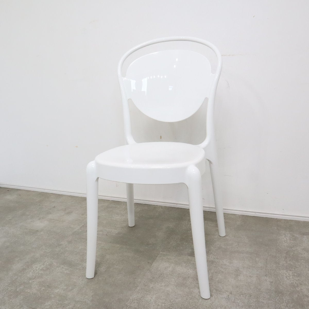 Calligaris/カリガリス パリジェンヌのモダンなホワイトチェア