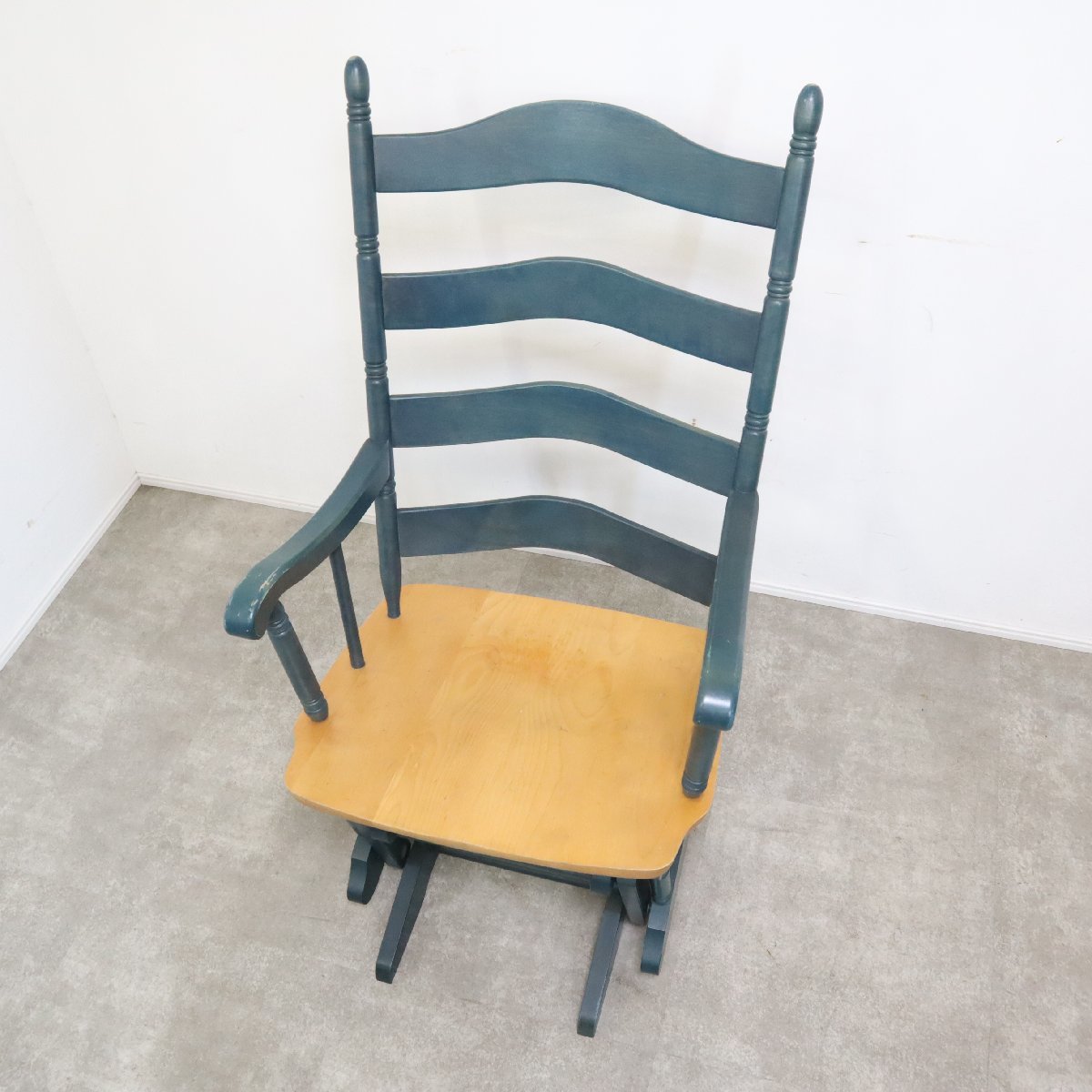 カナダ DUTAILIER社のグラインダーチェア・ロッキングチェア – バナル