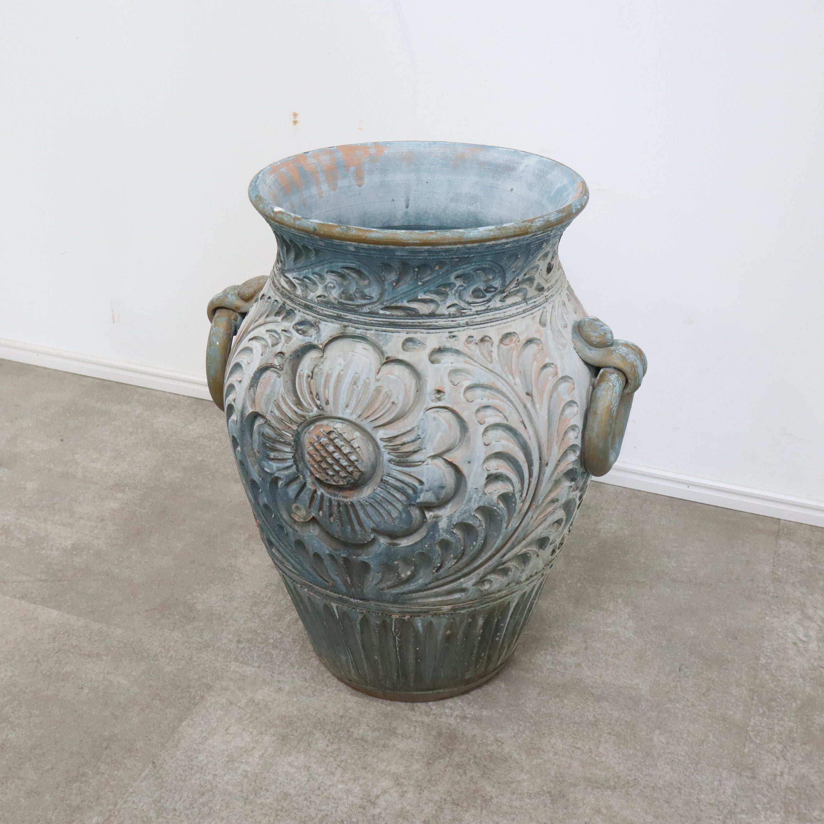 淡いブルーの大きめな壺 – バナルオンラインショップ（BANUL）の通販