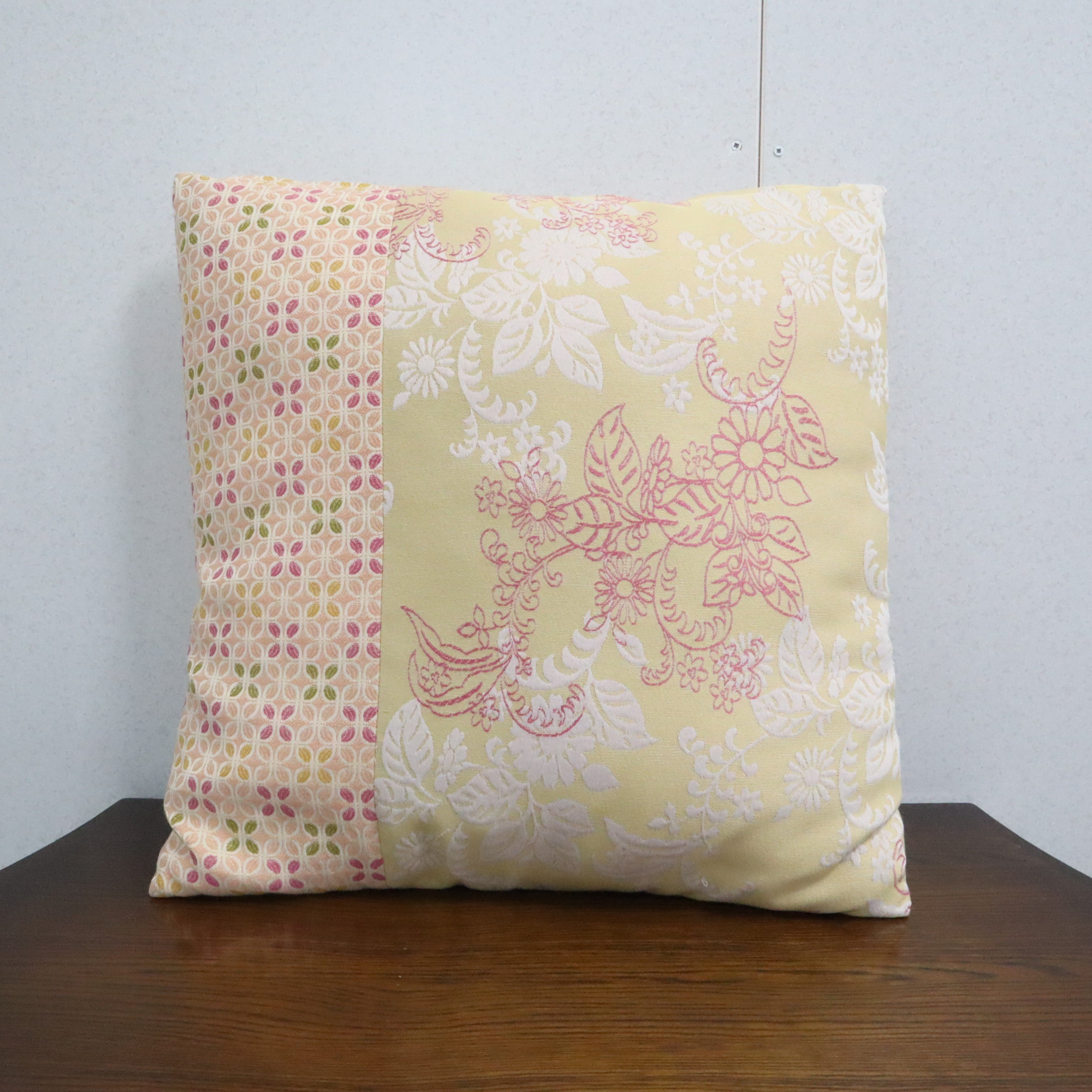 2個セット HUKLA(フクラ) クッションのみ 2個セット HUKLA(フクラ) クッションのみ HUKLA CUSHION