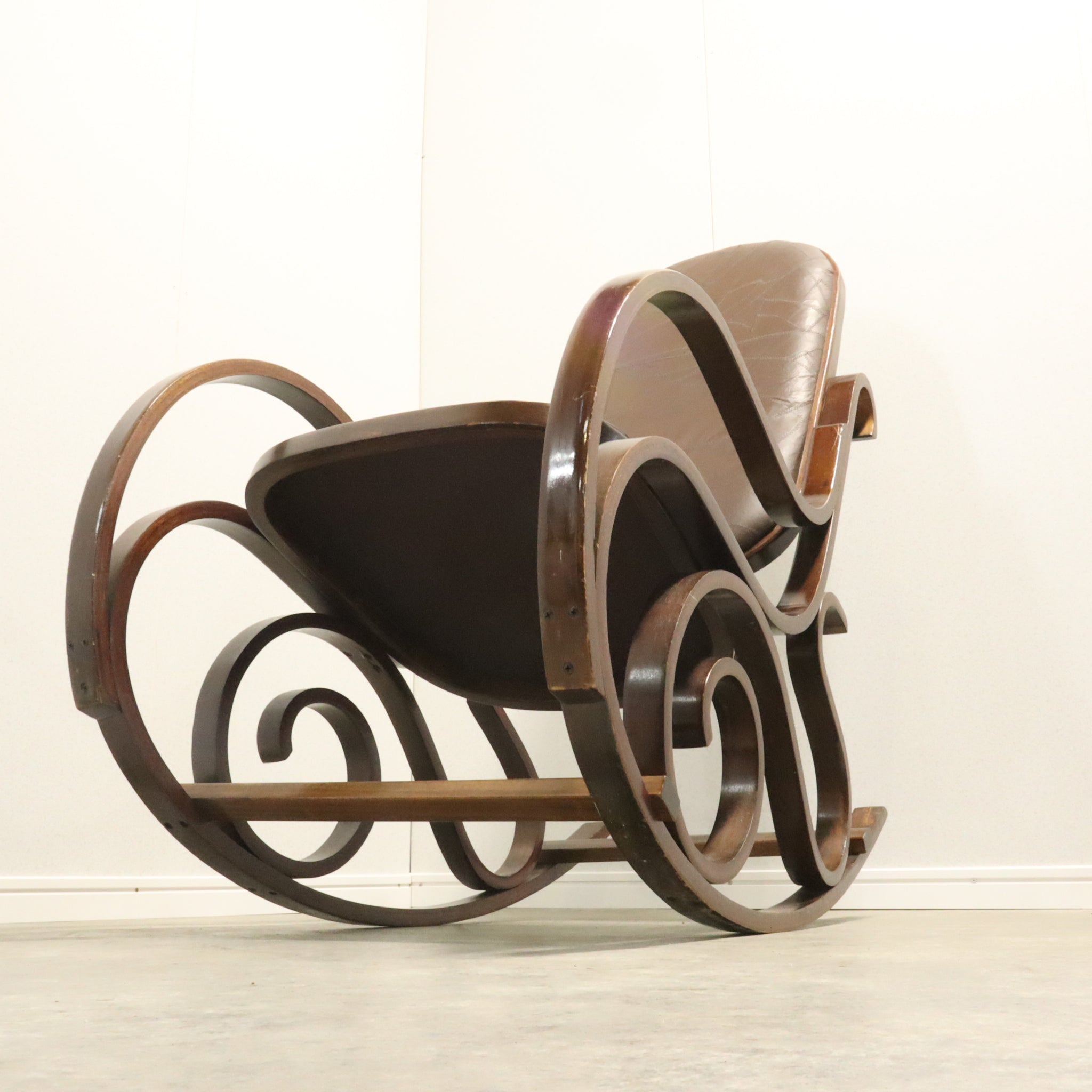 ヴィンテージ ベントウッドロッキングチェア トーネット・ベントウッド・ロッキングチェアー-Antique DejaVU