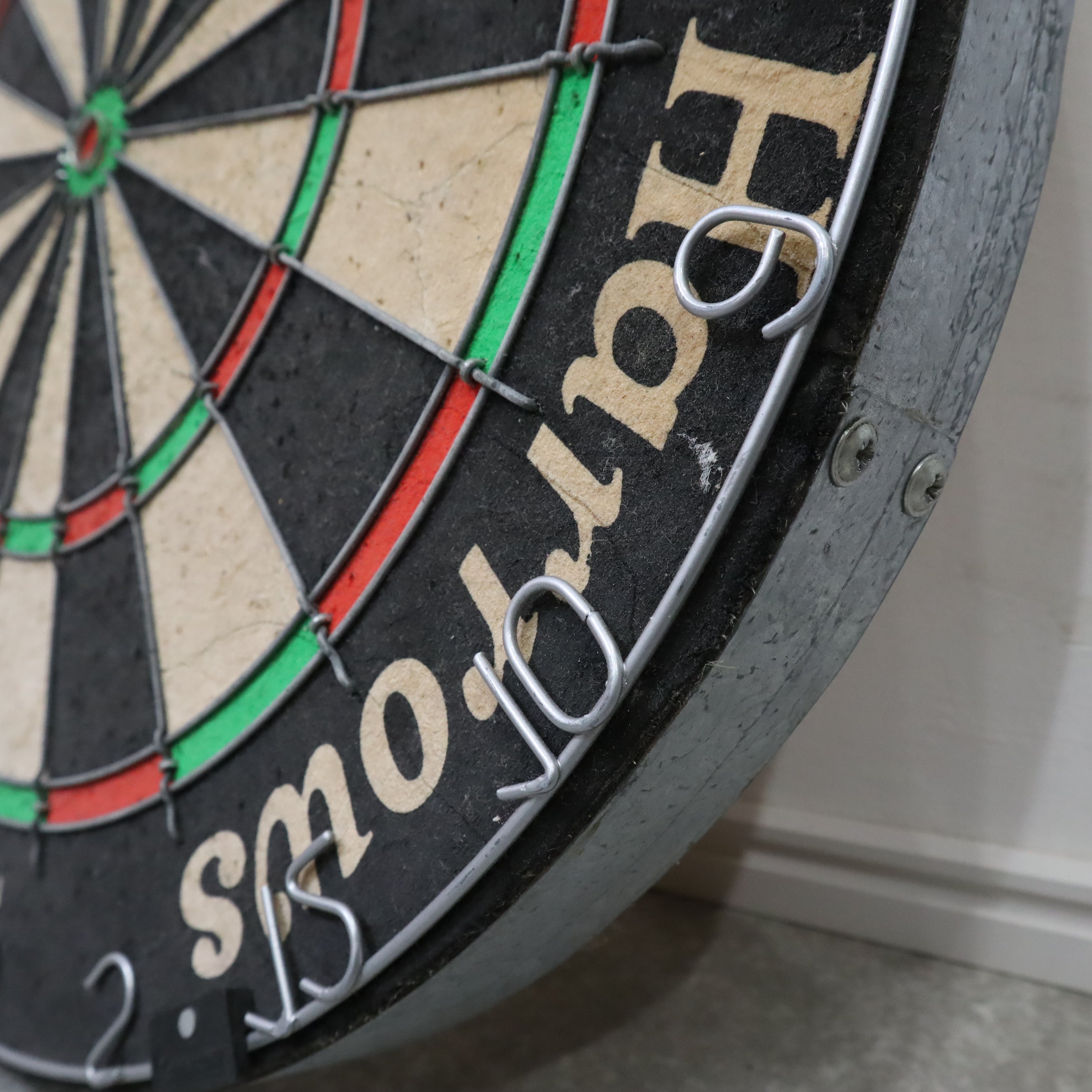 イギリス　Harrow's ダーツボード　新品未使用品 ヴィンテージ！Harrows（ハローズ）のダーツボード – バナルオンライン