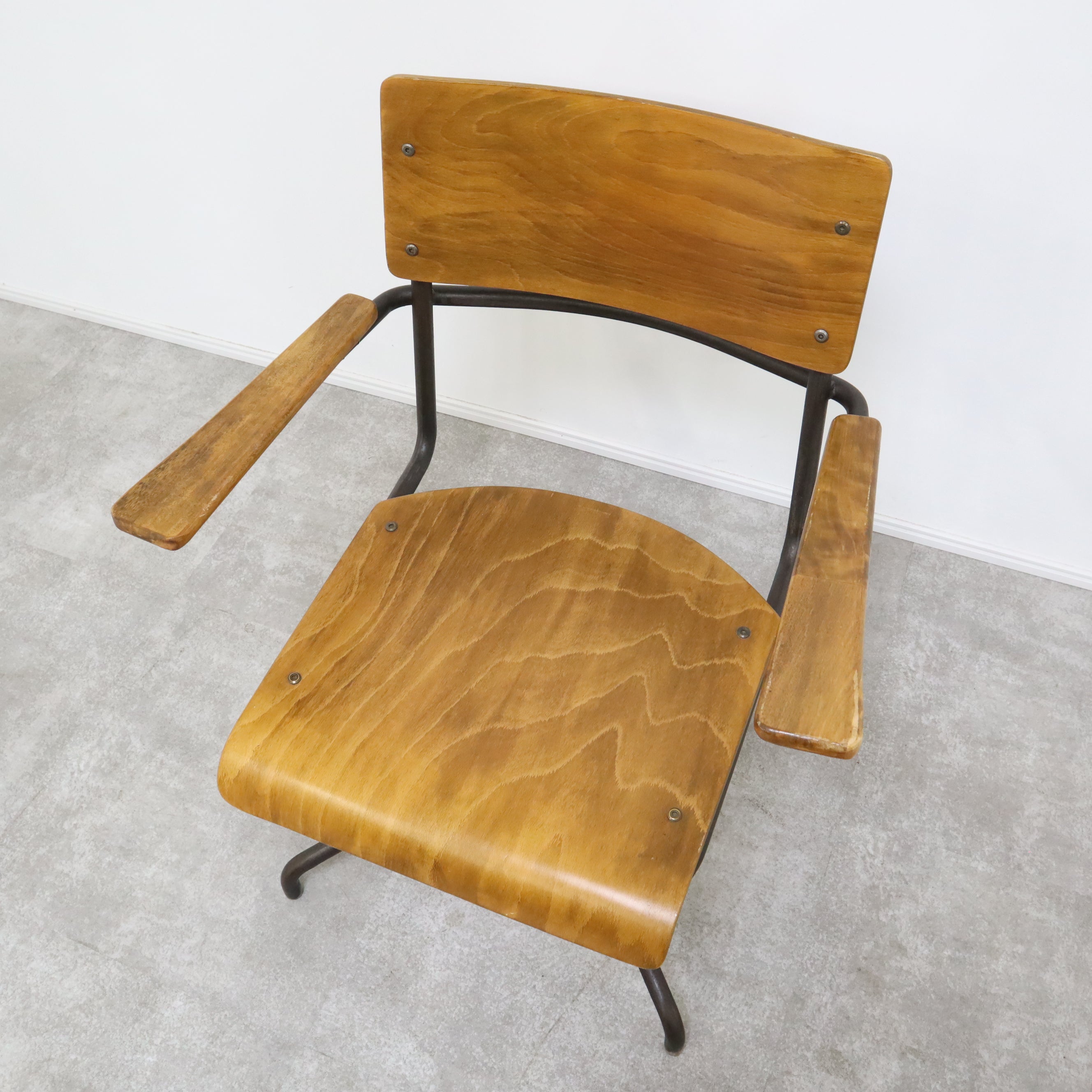 【廃番品 レア】アデペシュ a.depeche アイアンチェア a.depeche(アデペシュ)のアイアン ハイスツール2脚セットです