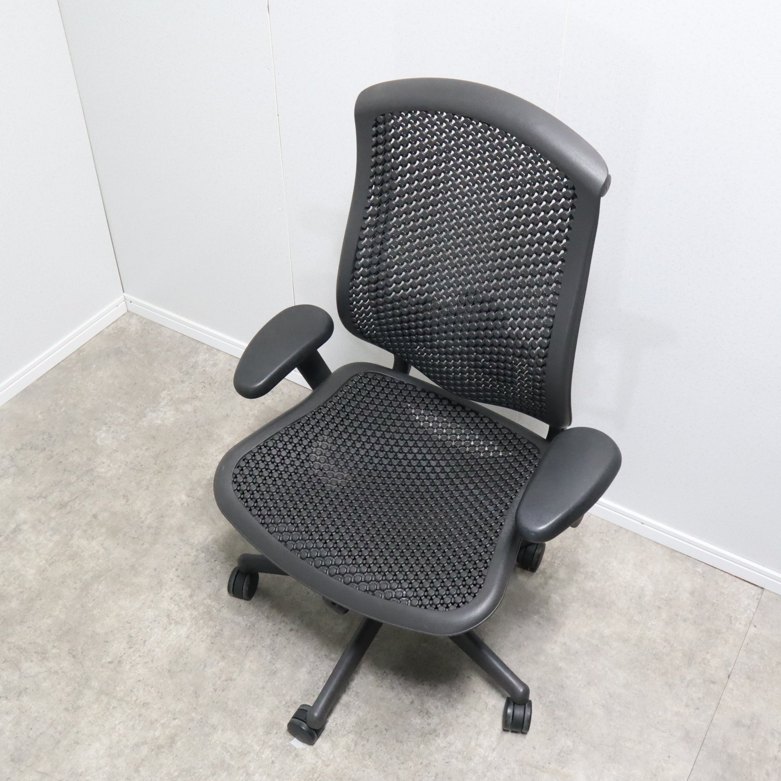 Herman Miller 　celle chair　ハーマンミラー　セラチェア Herman Miller celle chairハーマンミラーセラチェア