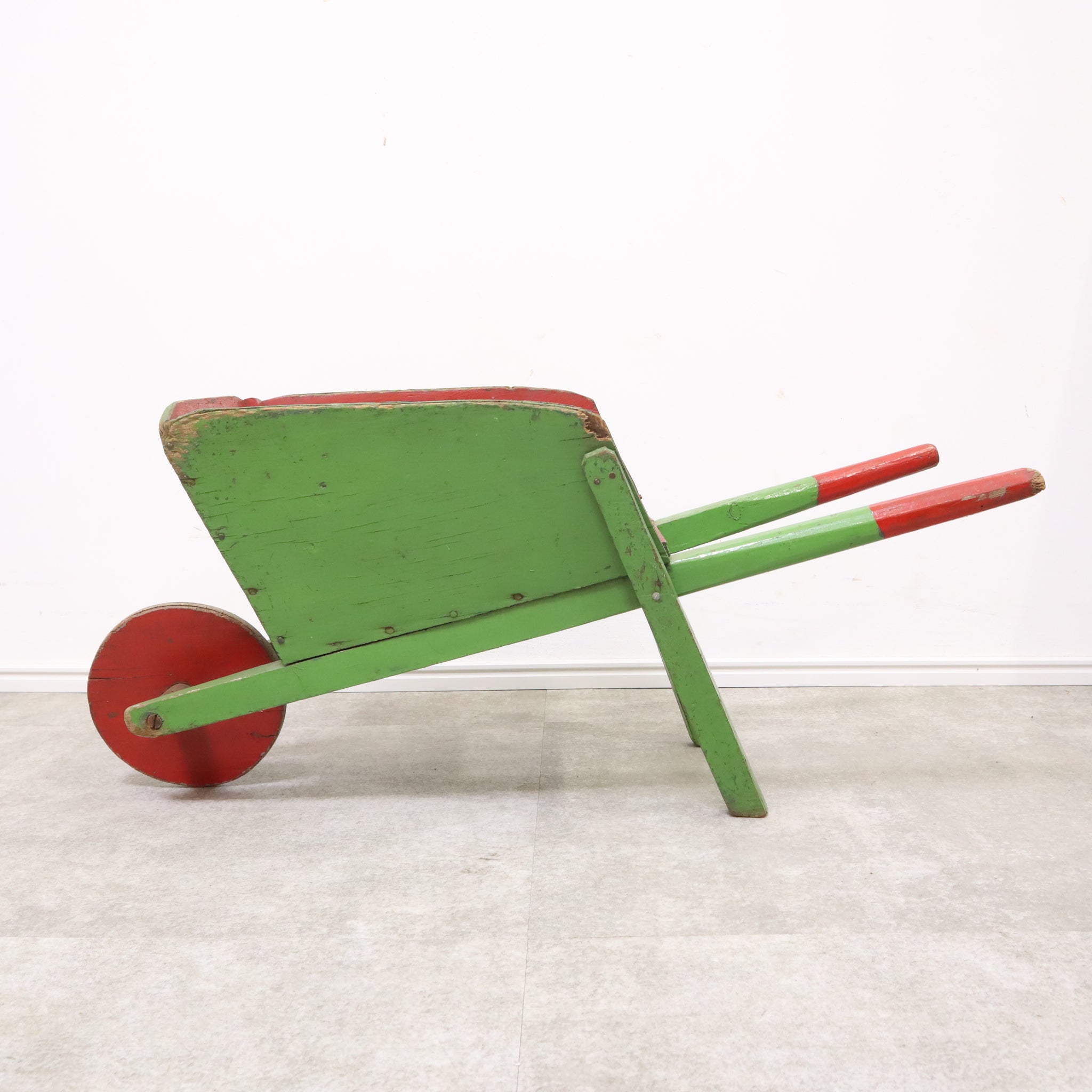 アンティーク木製　自動車　珍品 Wooden Car Toy - Automobile Display Model 1930s - Wooden