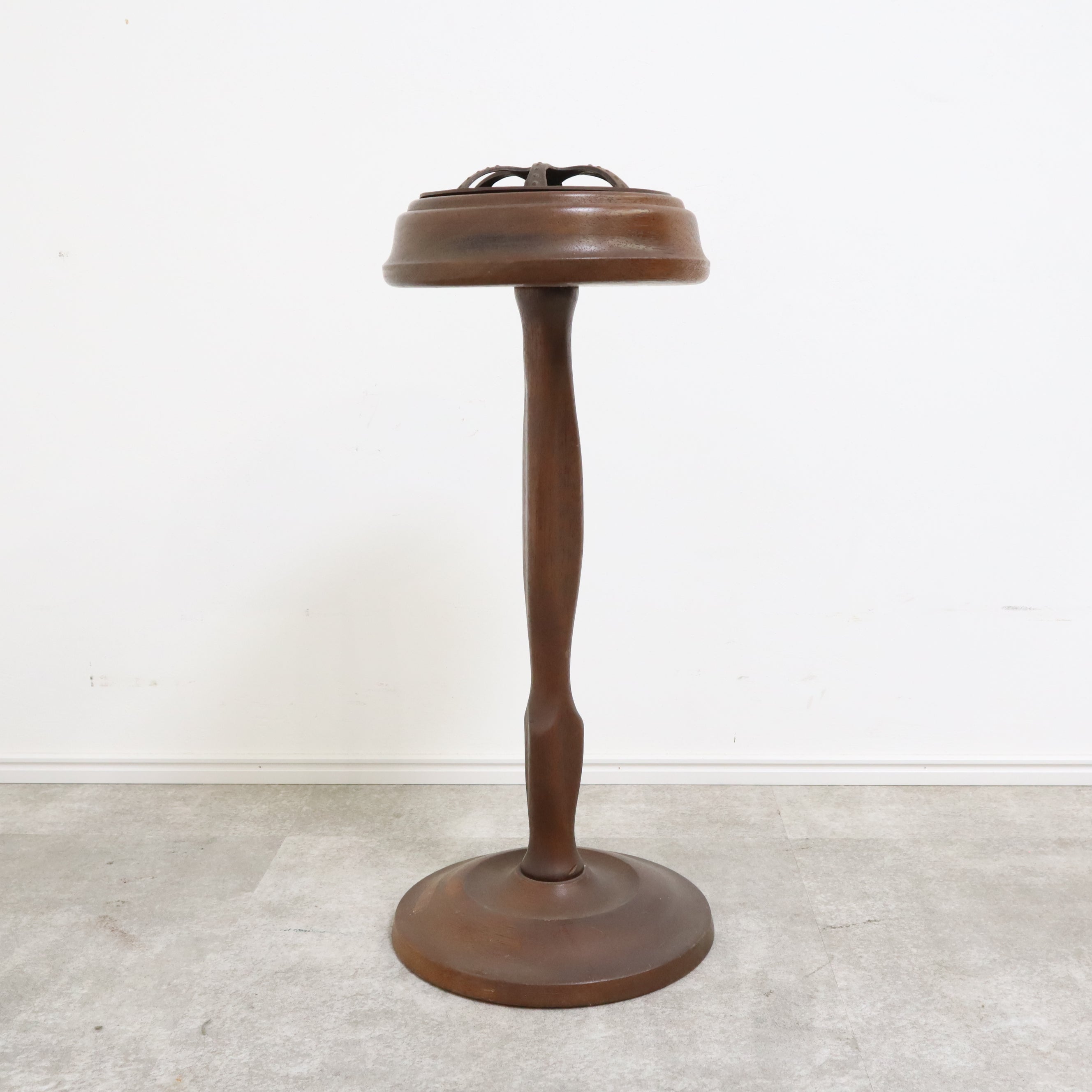 ヴィンテージ感あふれるスモークスタンド・灰皿/オールドマルニ