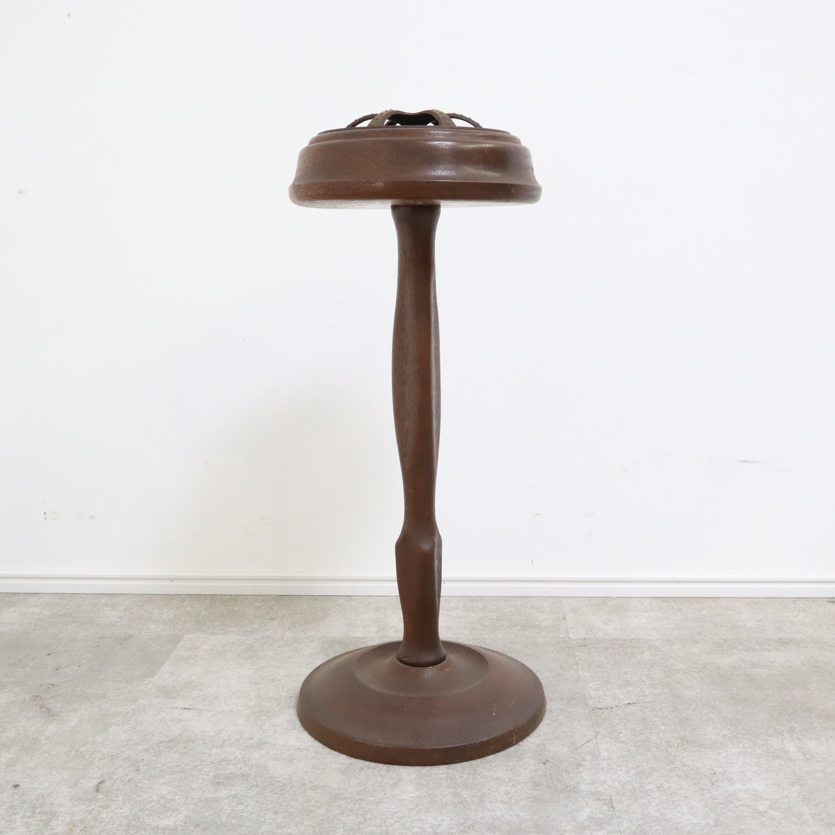 MARUNI 木製アンティークスタンド 灰皿スタンド ヴィンテージ感あふれるスモークスタンド・灰皿/オールドマルニ