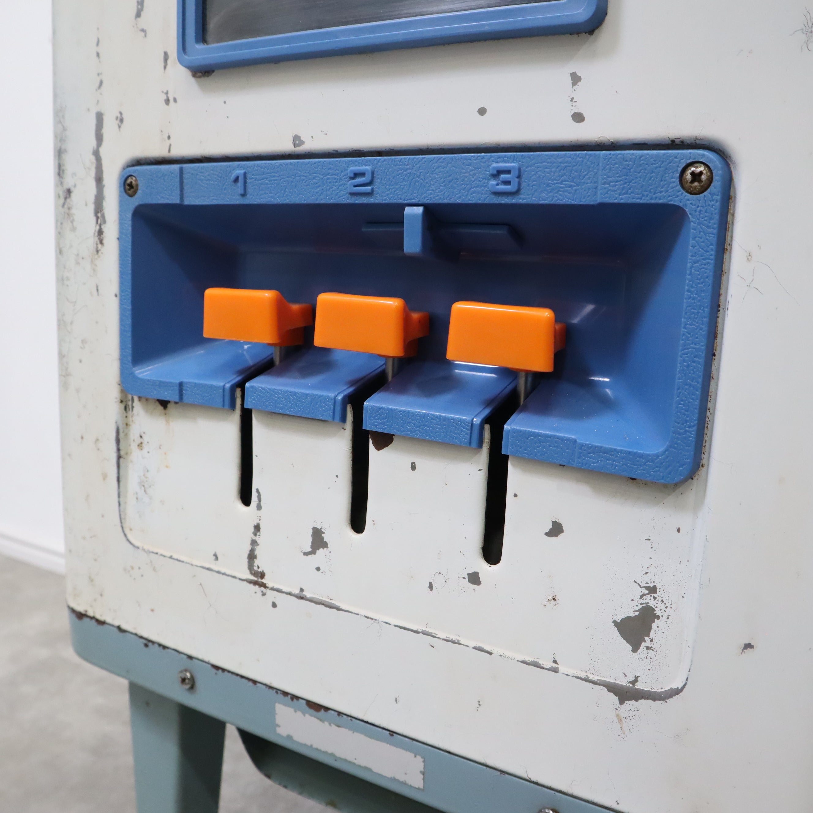 Hiser/ハイザーのレトロな米びつ – バナルオンラインショップ（BANUL