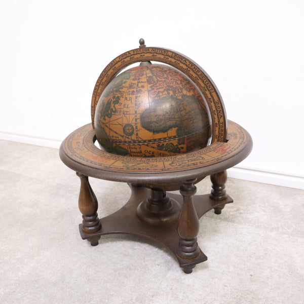 イタリア製 アンティークの地球儀