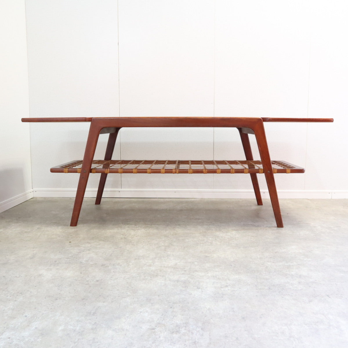 【北欧ビンテージ】ローテーブル コーヒーテーブル 伸長式 デンマーク製 美品 北欧ビンテージ】ローテーブル コーヒーテーブル 伸長式 デンマーク製