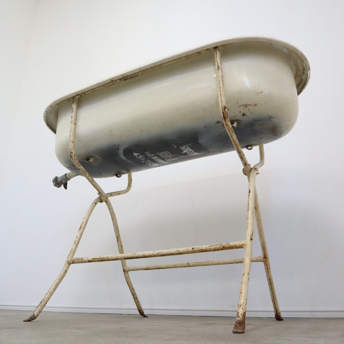 アンティーク☆琺瑯製ベビーバス/ホーロー風呂/花器/プランター(74-90